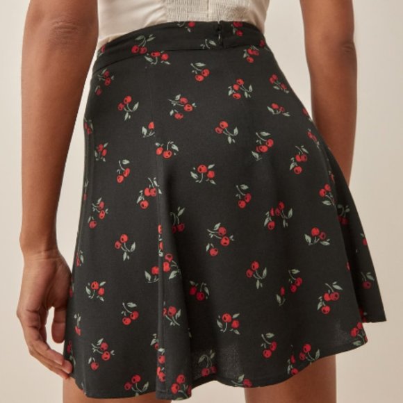 NEW Reformation Flounce Skirt in Black Cherry #482 - Picture 3 of 8